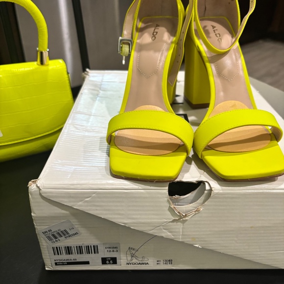 Aldo neon heels and purses - Picture 3 of 9
